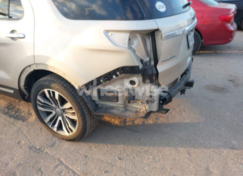 Photo 6 of 2017 Ford Explorer PLATINUM (VIN 1FM5K8HT1HGE41521)