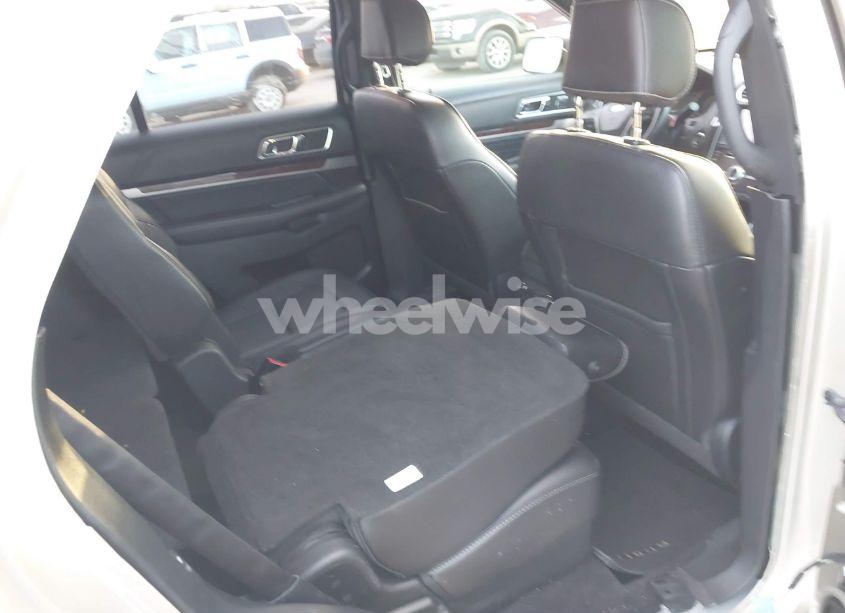Photo 8 of 2017 Ford Explorer PLATINUM (VIN 1FM5K8HT1HGE41521)
