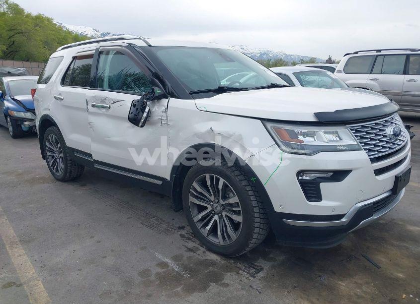 2018 Ford Explorer PLATINUM (VIN 1FM5K8HT1JGA62332) main photo