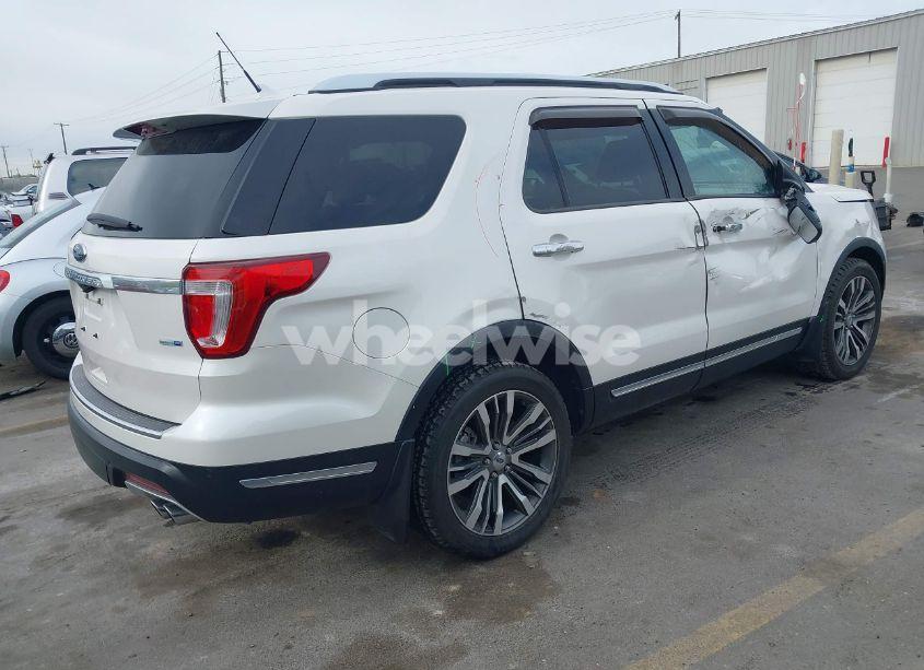 Photo 4 of 2018 Ford Explorer PLATINUM (VIN 1FM5K8HT1JGA62332)