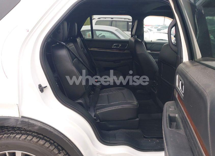 Photo 8 of 2018 Ford Explorer PLATINUM (VIN 1FM5K8HT1JGA62332)