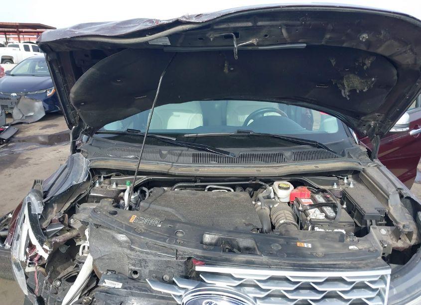 Photo 10 of 2018 Ford Explorer PLATINUM (VIN 1FM5K8HT1JGB10010)