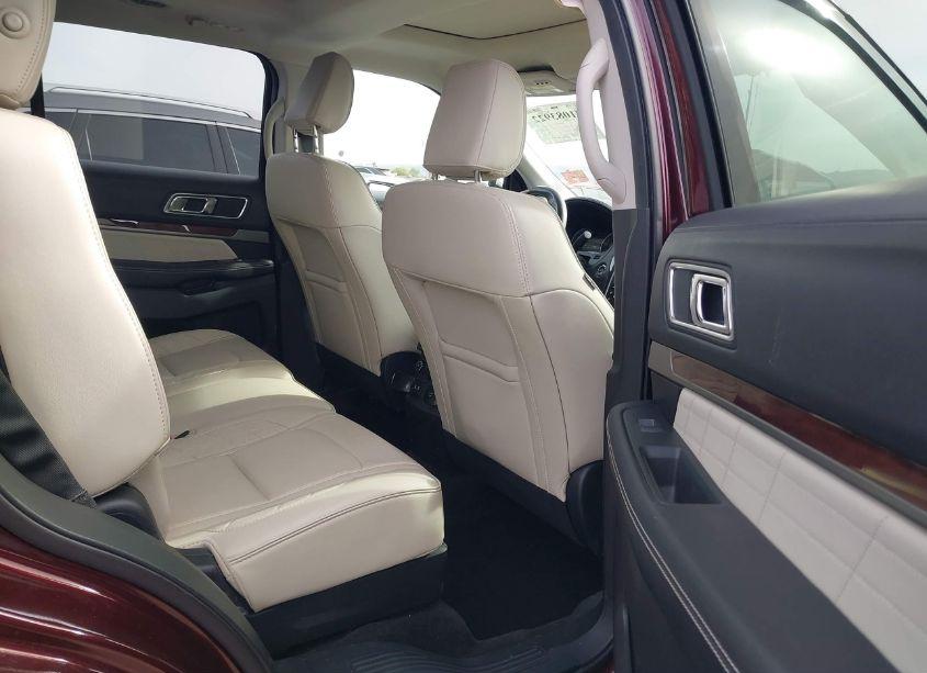 Photo 8 of 2018 Ford Explorer PLATINUM (VIN 1FM5K8HT1JGB10010)