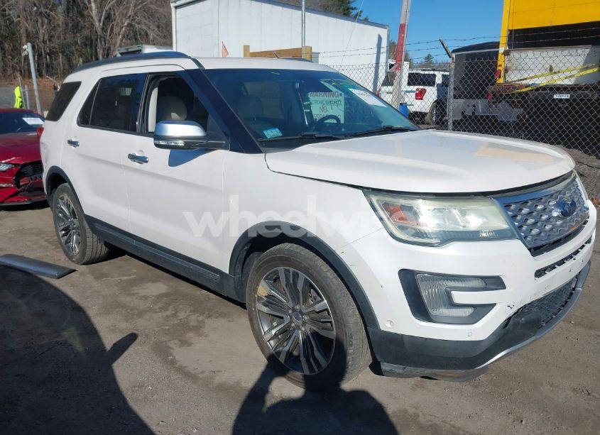 2016 Ford Explorer PLATINUM (VIN 1FM5K8HT2GGA74658) main photo