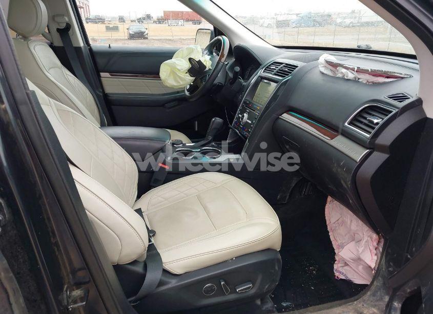 Photo 5 of 2017 Ford Explorer PLATINUM (VIN 1FM5K8HT2HGC13978)