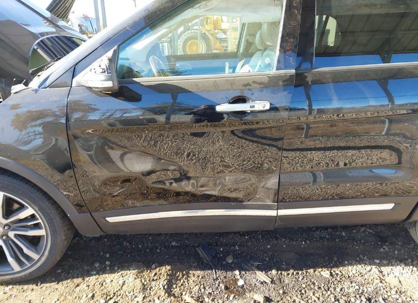 Photo 6 of 2017 Ford Explorer PLATINUM (VIN 1FM5K8HT2HGE07619)