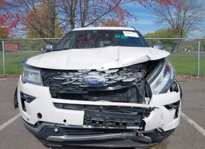 Photo 12 of 2018 Ford Explorer PLATINUM (VIN 1FM5K8HT2JGA33552)
