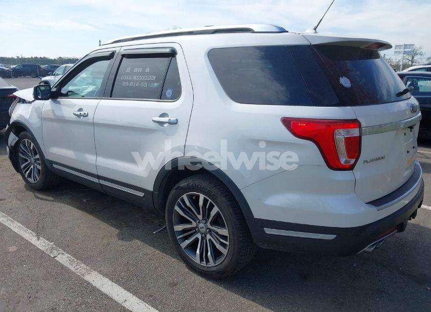 Photo 3 of 2018 Ford Explorer PLATINUM (VIN 1FM5K8HT2JGA33552)
