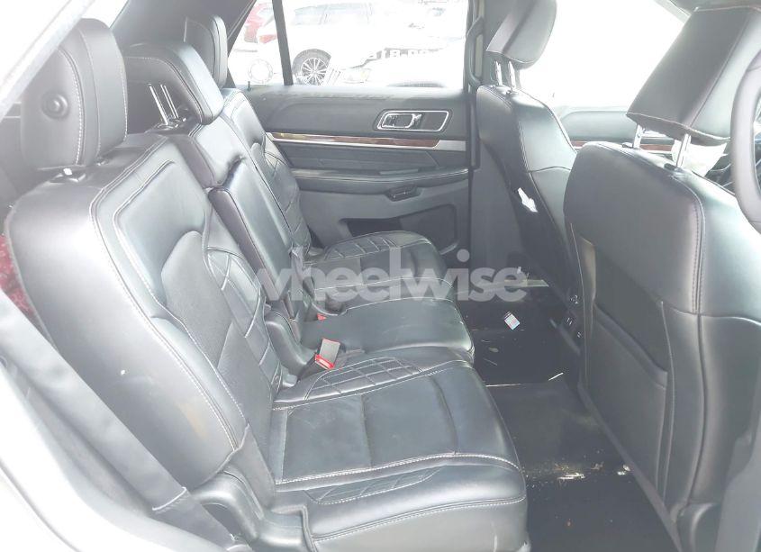 Photo 8 of 2018 Ford Explorer PLATINUM (VIN 1FM5K8HT2JGA33552)