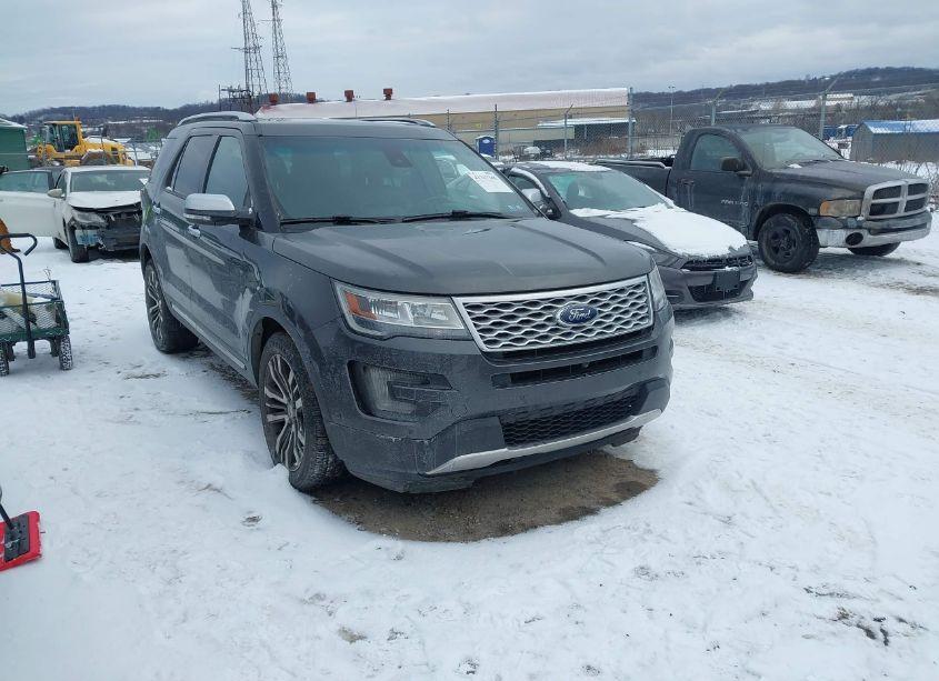 2016 Ford Explorer PLATINUM (VIN 1FM5K8HT3GGC55896) main photo