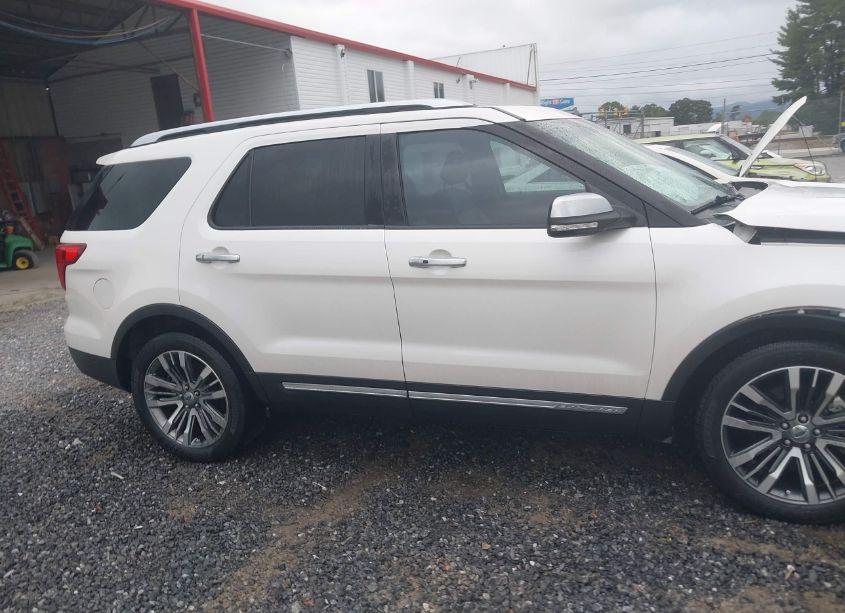 Photo 13 of 2016 Ford Explorer PLATINUM (VIN 1FM5K8HT3GGC65893)