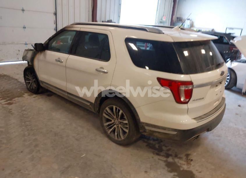 Photo 3 of 2019 Ford Explorer PLATINUM (VIN 1FM5K8HT3KGA95592)