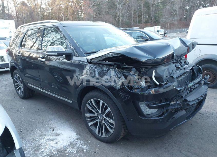 2016 Ford Explorer PLATINUM (VIN 1FM5K8HT4GGC79589) main photo