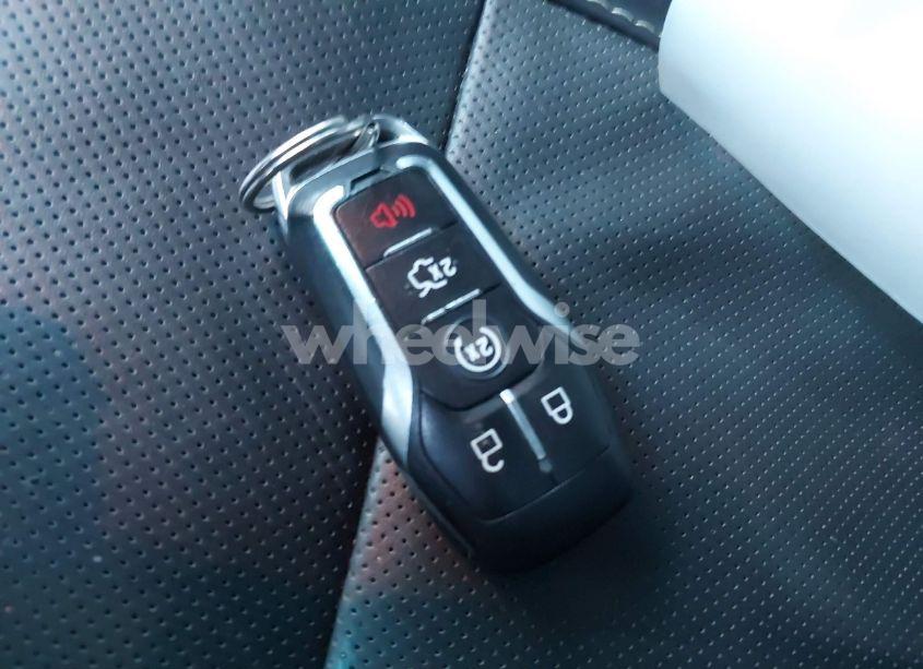 Photo 11 of 2016 Ford Explorer PLATINUM (VIN 1FM5K8HT4GGC79589)