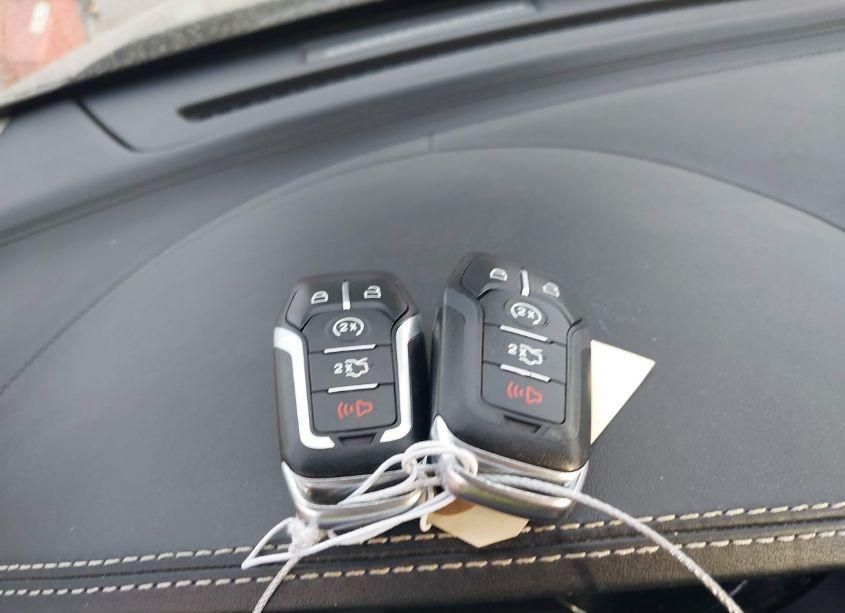 Photo 11 of 2017 Ford Explorer PLATINUM (VIN 1FM5K8HT4HGD02970)