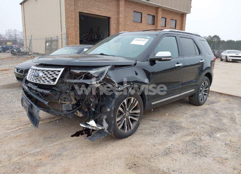 Photo 2 of 2017 Ford Explorer PLATINUM (VIN 1FM5K8HT4HGD71979)