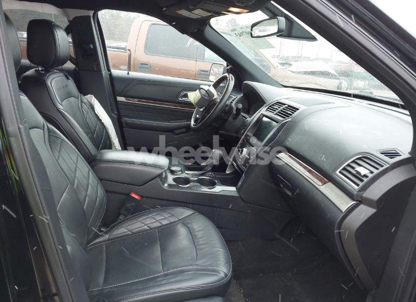 Photo 5 of 2017 Ford Explorer PLATINUM (VIN 1FM5K8HT4HGD71979)