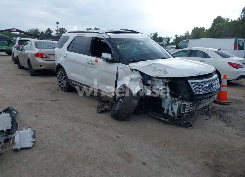 2017 Ford Explorer PLATINUM (VIN 1FM5K8HT5HGA67429) main photo