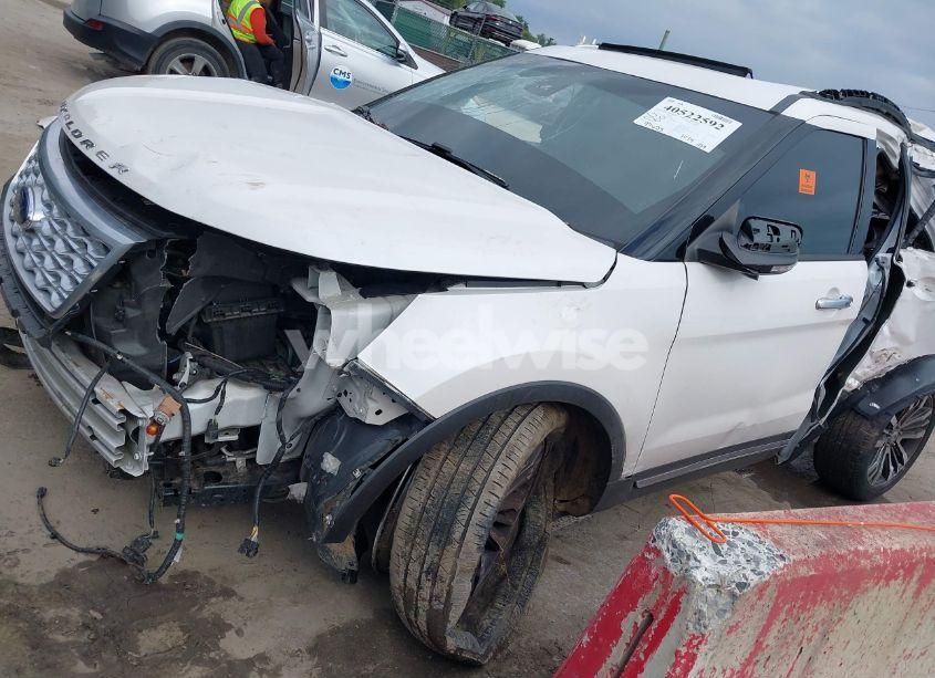 Photo 20 of 2017 Ford Explorer PLATINUM (VIN 1FM5K8HT5HGA67429)