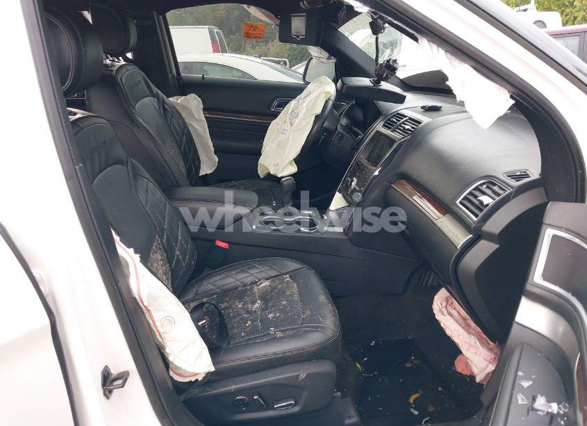 Photo 5 of 2017 Ford Explorer PLATINUM (VIN 1FM5K8HT5HGA67429)