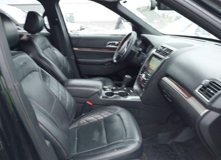 Photo 5 of 2017 Ford Explorer PLATINUM (VIN 1FM5K8HT5HGD21978)