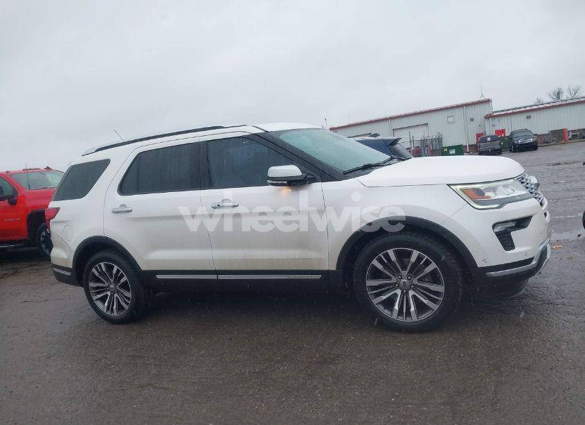 Photo 13 of 2019 Ford Explorer PLATINUM (VIN 1FM5K8HT5KGA95707)