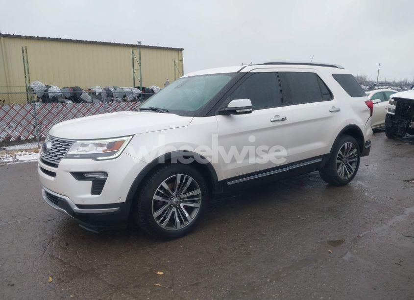 Photo 2 of 2019 Ford Explorer PLATINUM (VIN 1FM5K8HT5KGA95707)