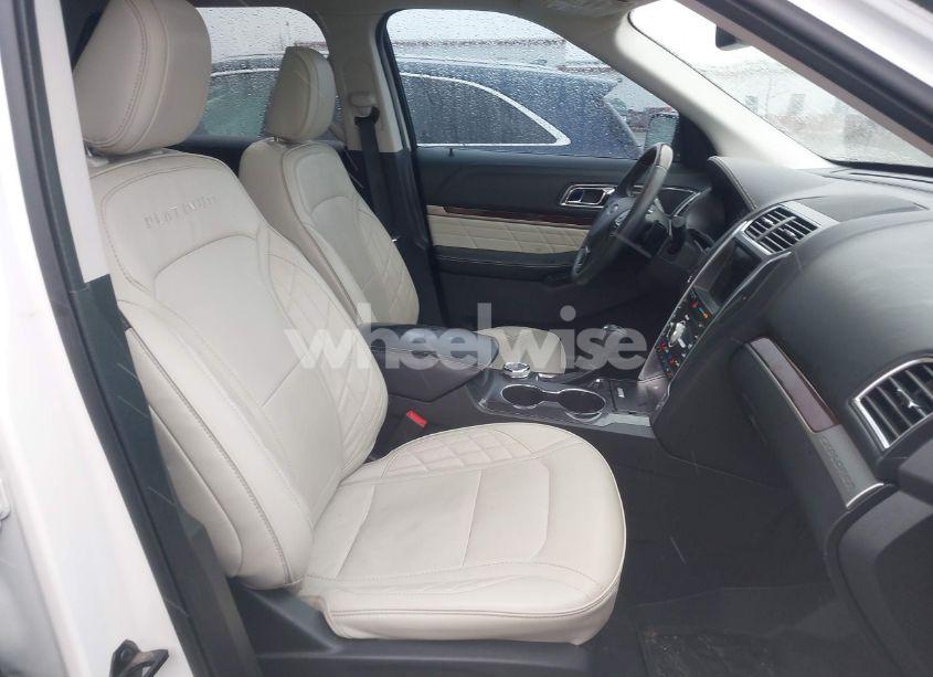 Photo 5 of 2019 Ford Explorer PLATINUM (VIN 1FM5K8HT5KGA95707)