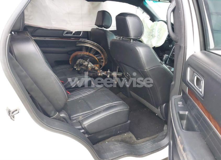 Photo 8 of 2016 Ford Explorer PLATINUM (VIN 1FM5K8HT7GGC02330)