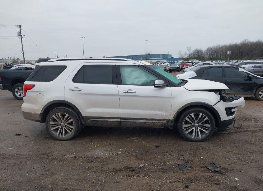 Photo 13 of 2016 Ford Explorer PLATINUM (VIN 1FM5K8HT7GGC55769)