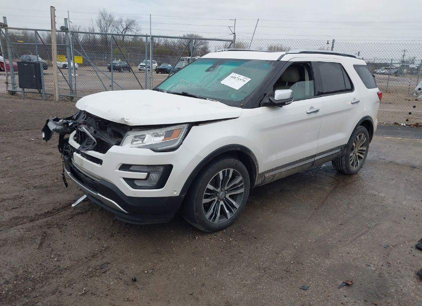 Photo 2 of 2016 Ford Explorer PLATINUM (VIN 1FM5K8HT7GGC55769)