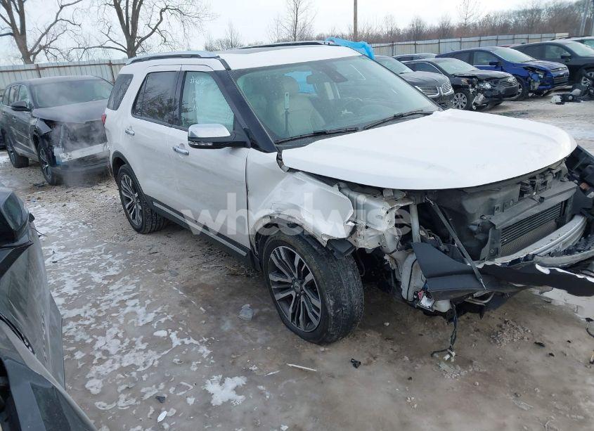2017 Ford Explorer PLATINUM (VIN 1FM5K8HT7HGD63147) main photo