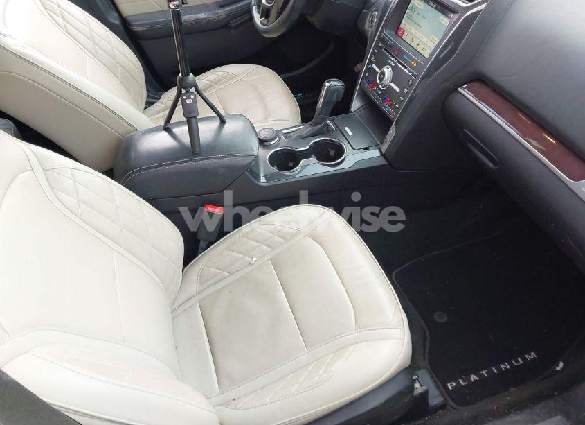 Photo 5 of 2017 Ford Explorer PLATINUM (VIN 1FM5K8HT7HGD63147)