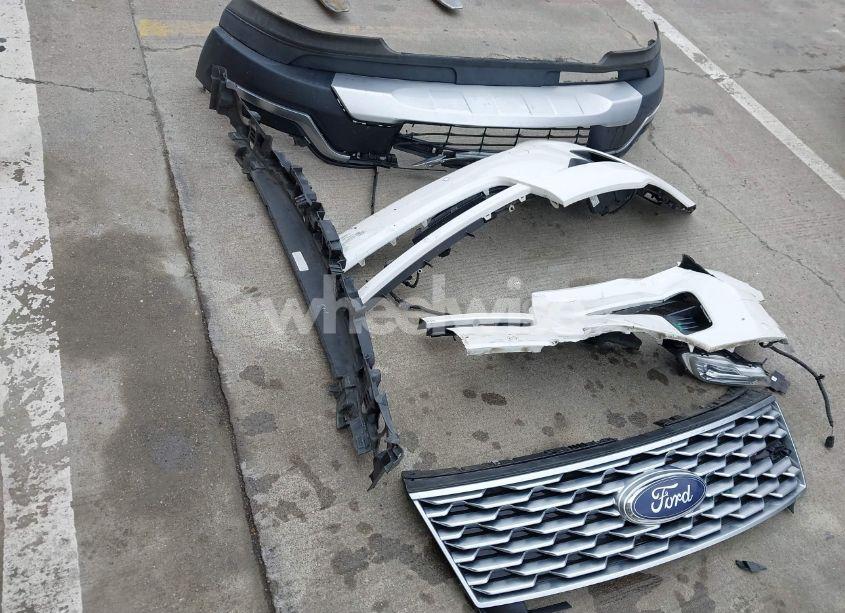 Photo 18 of 2018 Ford Explorer PLATINUM (VIN 1FM5K8HT7JGC00732)