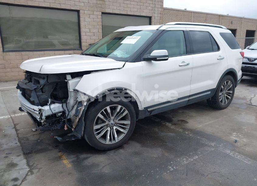 Photo 2 of 2018 Ford Explorer PLATINUM (VIN 1FM5K8HT7JGC00732)