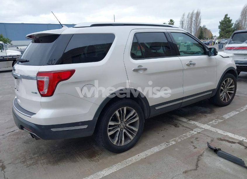 Photo 4 of 2018 Ford Explorer PLATINUM (VIN 1FM5K8HT7JGC00732)