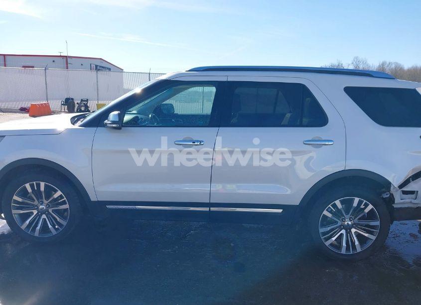 Photo 14 of 2016 Ford Explorer PLATINUM (VIN 1FM5K8HT8GGB71055)