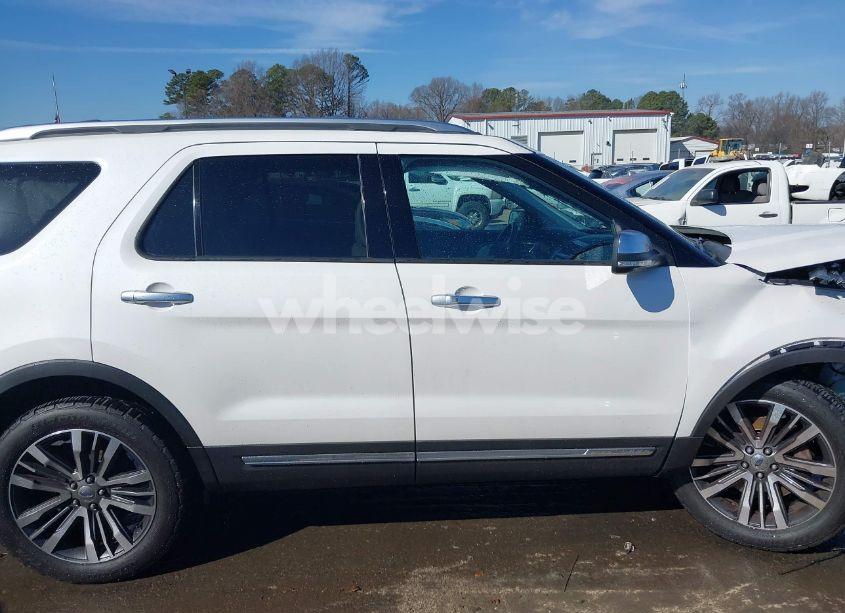 Photo 13 of 2016 Ford Explorer PLATINUM (VIN 1FM5K8HT9GGD11792)