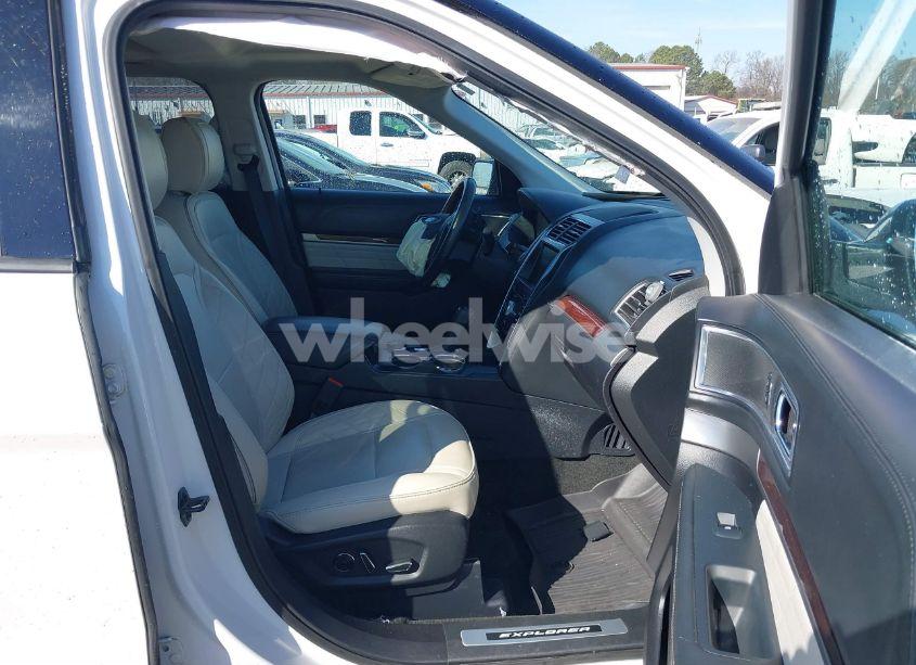 Photo 5 of 2016 Ford Explorer PLATINUM (VIN 1FM5K8HT9GGD11792)