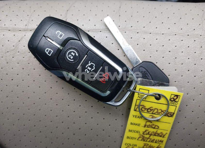 Photo 11 of 2016 Ford Explorer PLATINUM (VIN 1FM5K8HT9GGD25403)