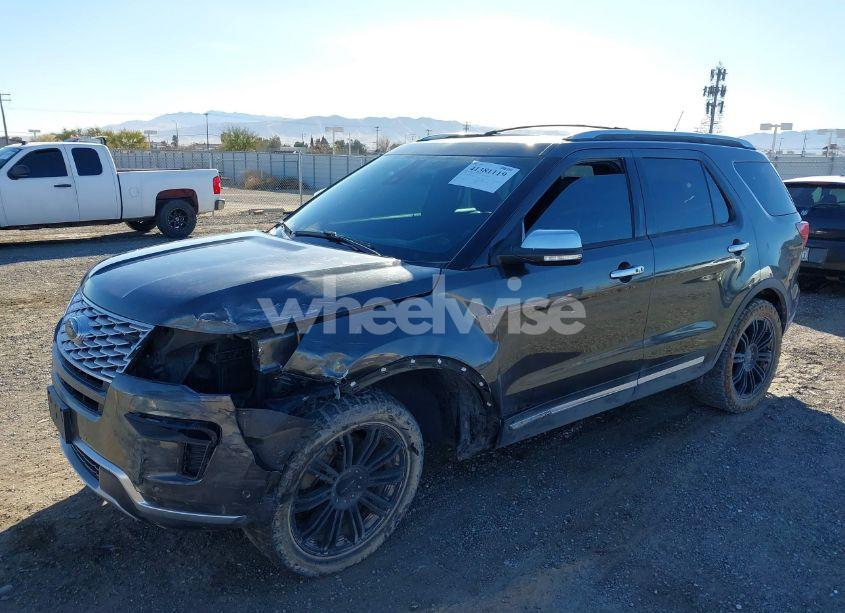 Photo 2 of 2019 Ford Explorer PLATINUM (VIN 1FM5K8HT9KGA46820)