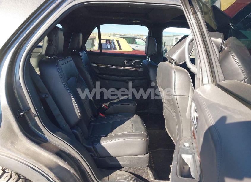 Photo 8 of 2019 Ford Explorer PLATINUM (VIN 1FM5K8HT9KGA46820)