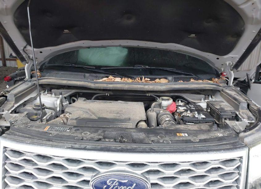 Photo 10 of 2017 Ford Explorer PLATINUM (VIN 1FM5K8HTXHGC58909)