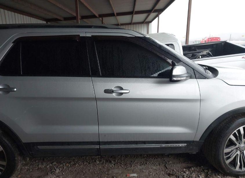 Photo 13 of 2017 Ford Explorer PLATINUM (VIN 1FM5K8HTXHGC58909)