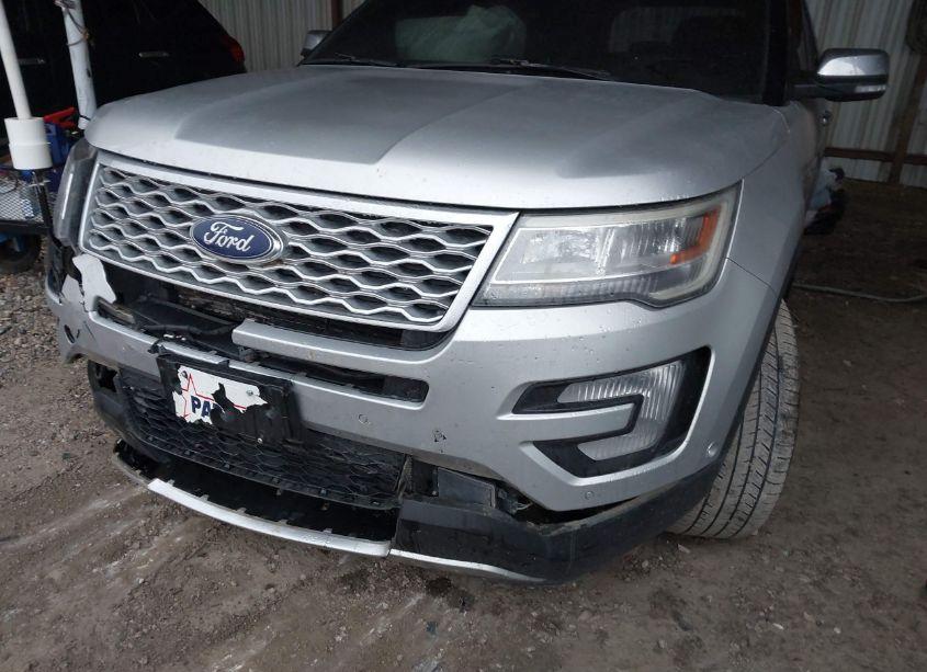 Photo 6 of 2017 Ford Explorer PLATINUM (VIN 1FM5K8HTXHGC58909)