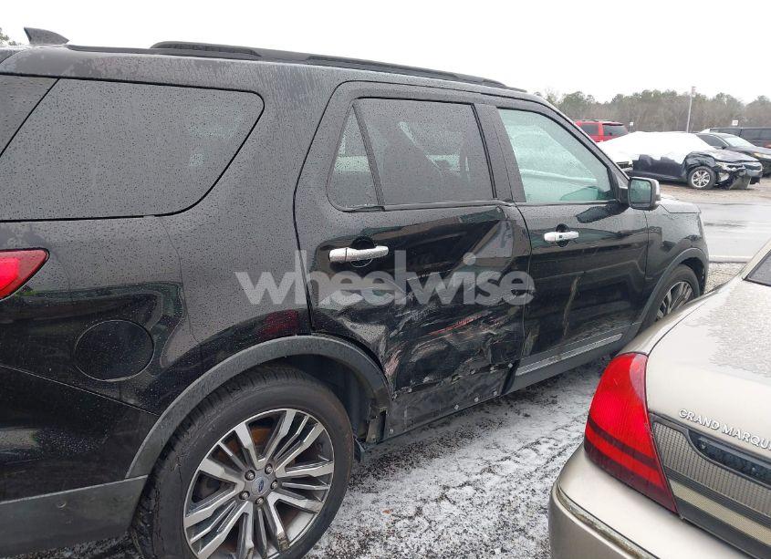 Photo 13 of 2017 Ford Explorer PLATINUM (VIN 1FM5K8HTXHGE32591)