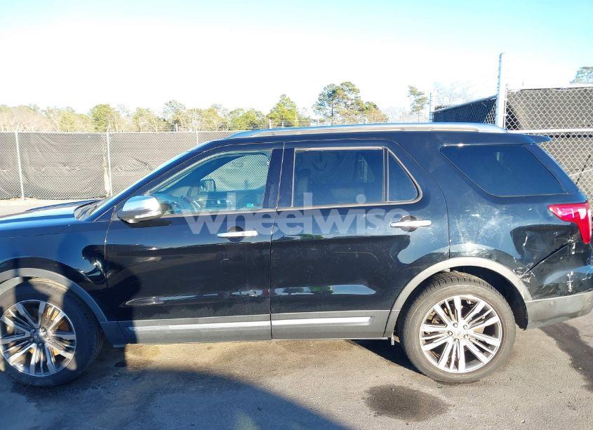 Photo 14 of 2017 Ford Explorer PLATINUM (VIN 1FM5K8HTXHGE32591)