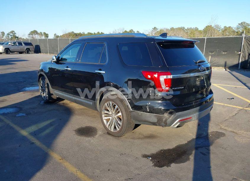 Photo 3 of 2017 Ford Explorer PLATINUM (VIN 1FM5K8HTXHGE32591)