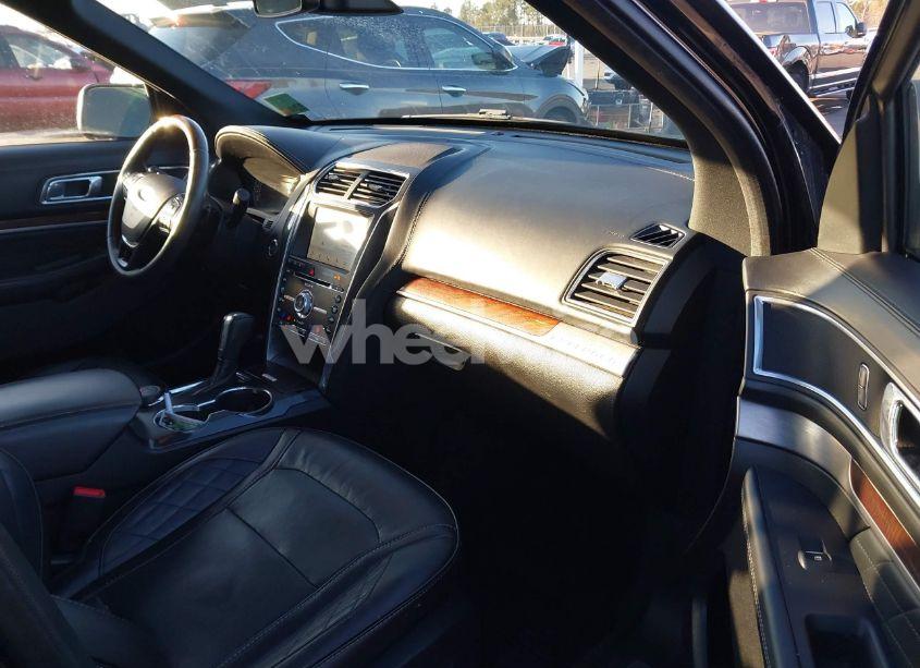 Photo 5 of 2017 Ford Explorer PLATINUM (VIN 1FM5K8HTXHGE32591)