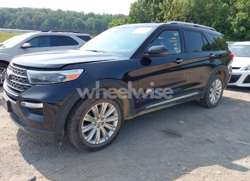 Photo 2 of 2021 Ford Explorer KING RANCH (VIN 1FM5K8LC3MGC33710)